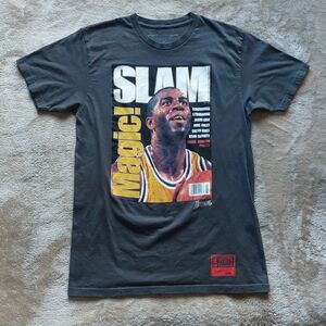 Mitchell & Ness LA Lakers Magic Johnson Slam Magazine Men's Graphic T Shirt | M